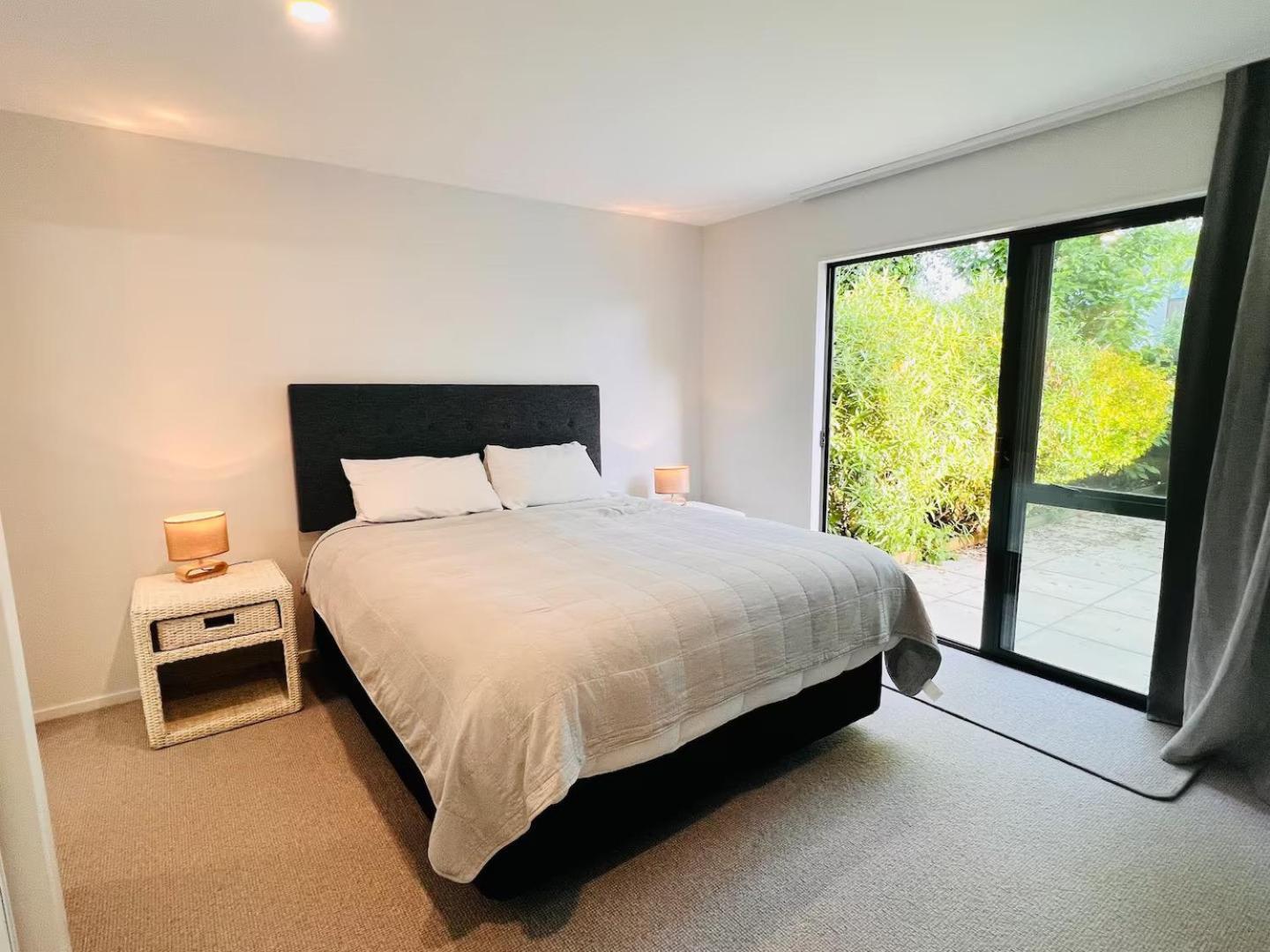Chester St East - Christchurch Holiday Homes Exterior photo